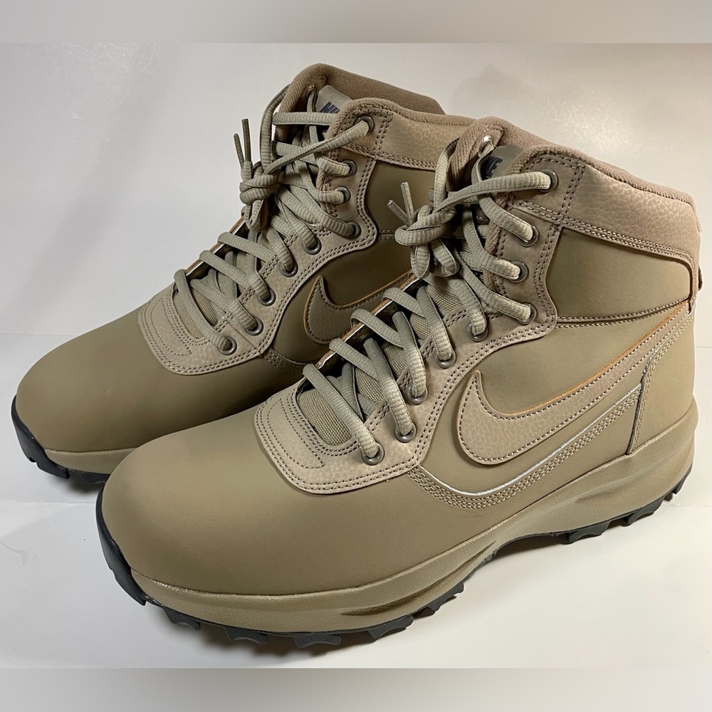 🆕 Nike Manoadome Khaki Boot